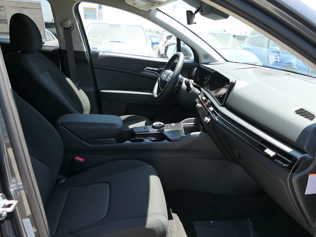 New 2026 Kia Sportage LX FWD image 23