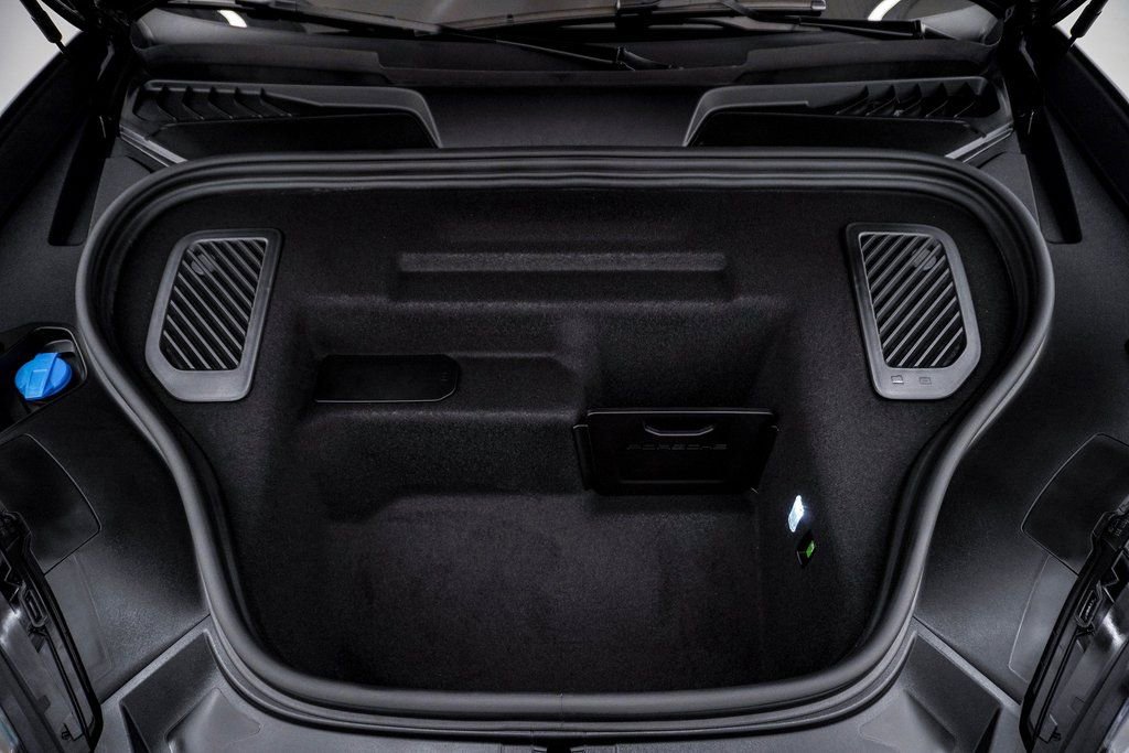 Certified 2025 Porsche Macan Turbo Electric image 30