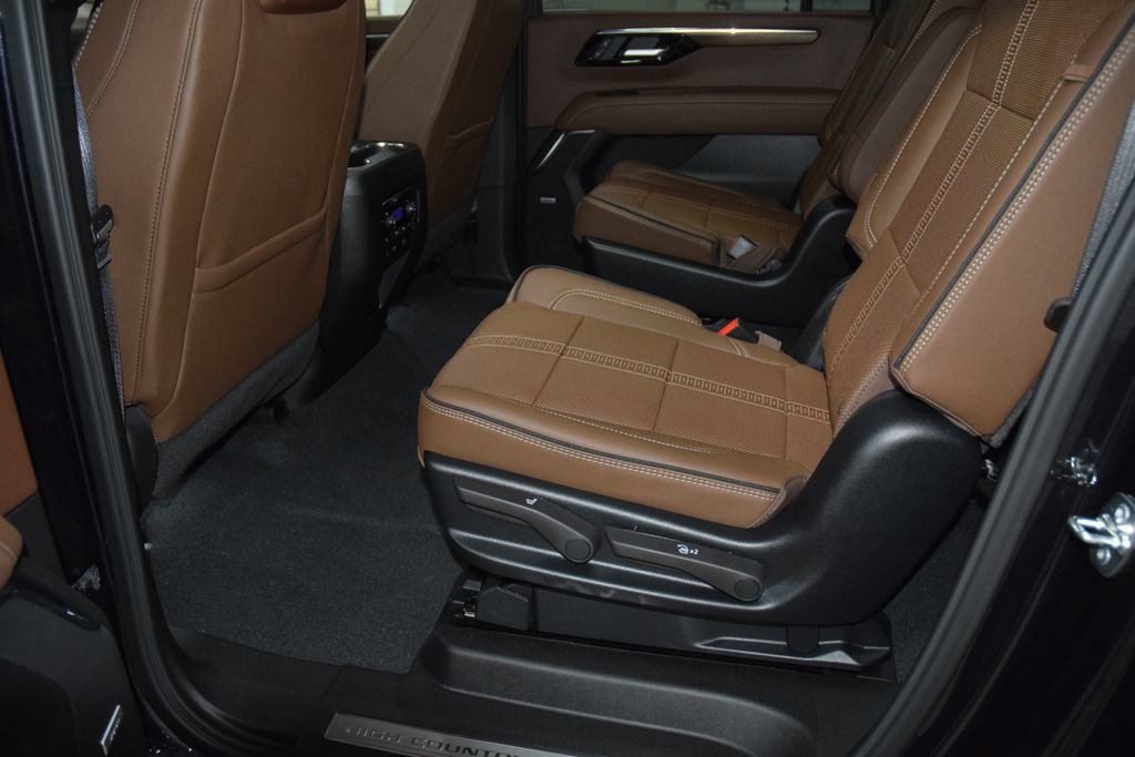New 2026 Chevrolet Suburban High Country AWD/4WD image 43