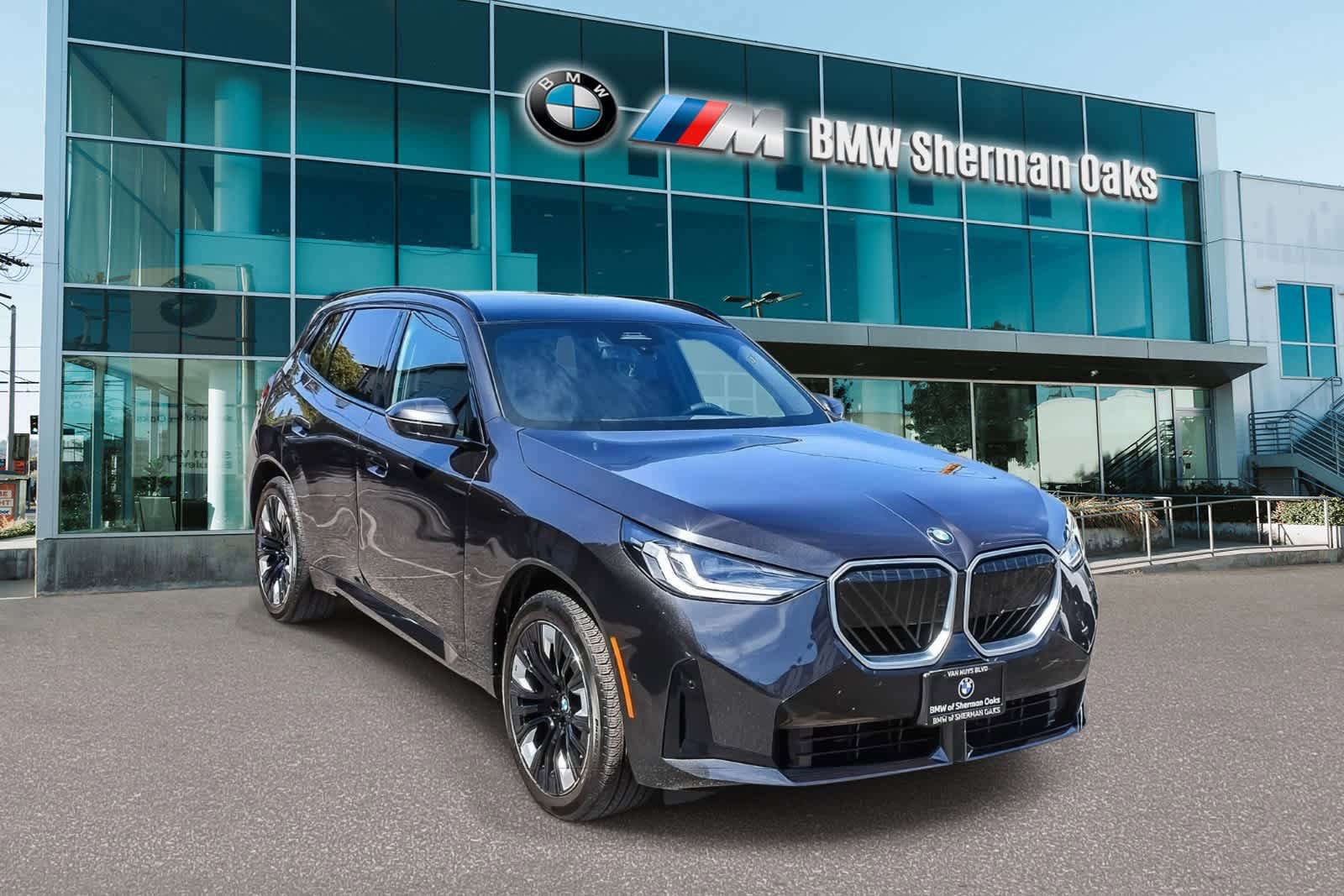 Used 2026 BMW X3 xDrive30 w/ M Sport Package AWD/4WD image 3