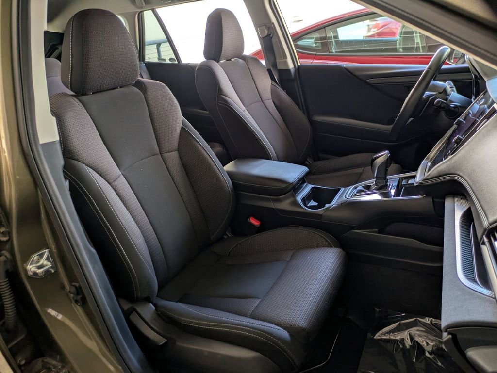 Used 2025 Subaru Outback Premium image 28