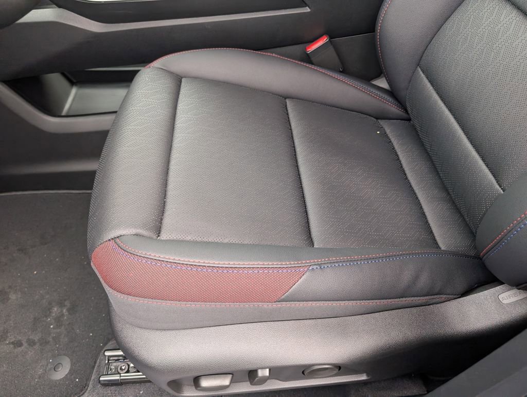 New 2026 Chevrolet Equinox RS w/ Convenience Package III image 24