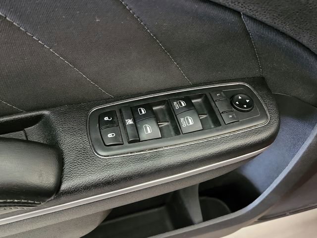 Used 2019 Dodge Charger SXT RWD image 24