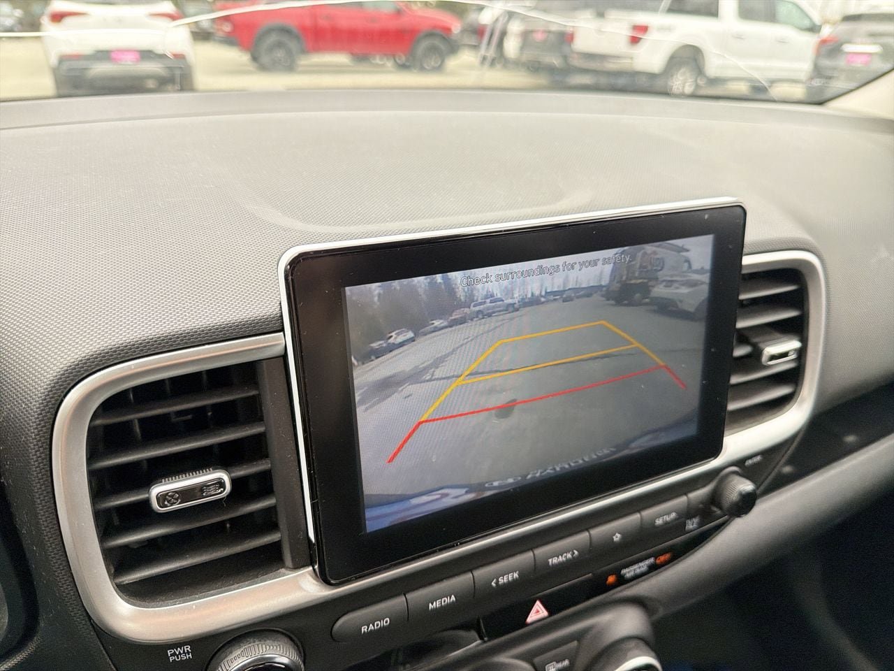 Used 2020 Hyundai Venue SEL FWD image 17
