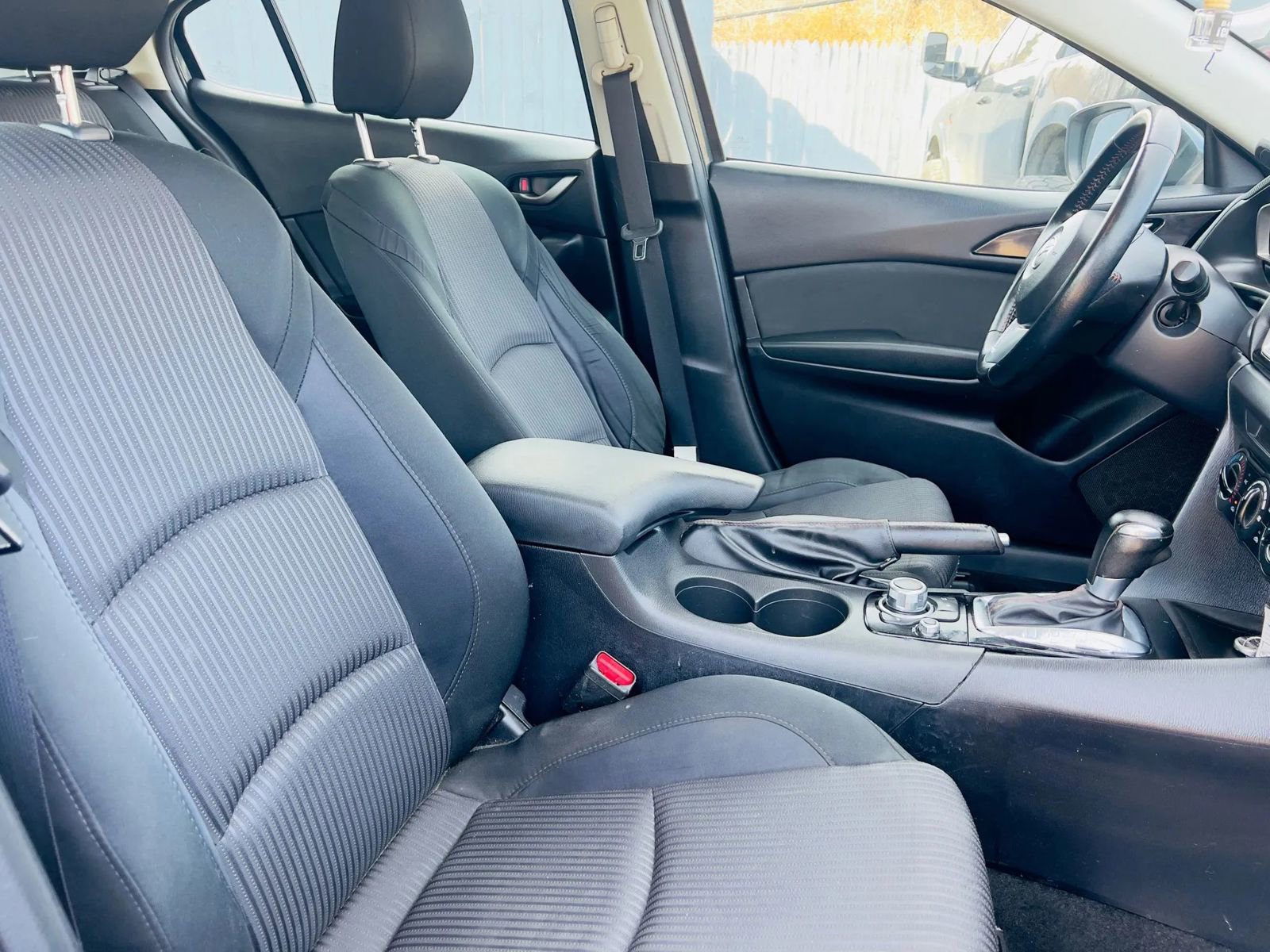 Used 2016 MAZDA MAZDA3 i Touring image 18