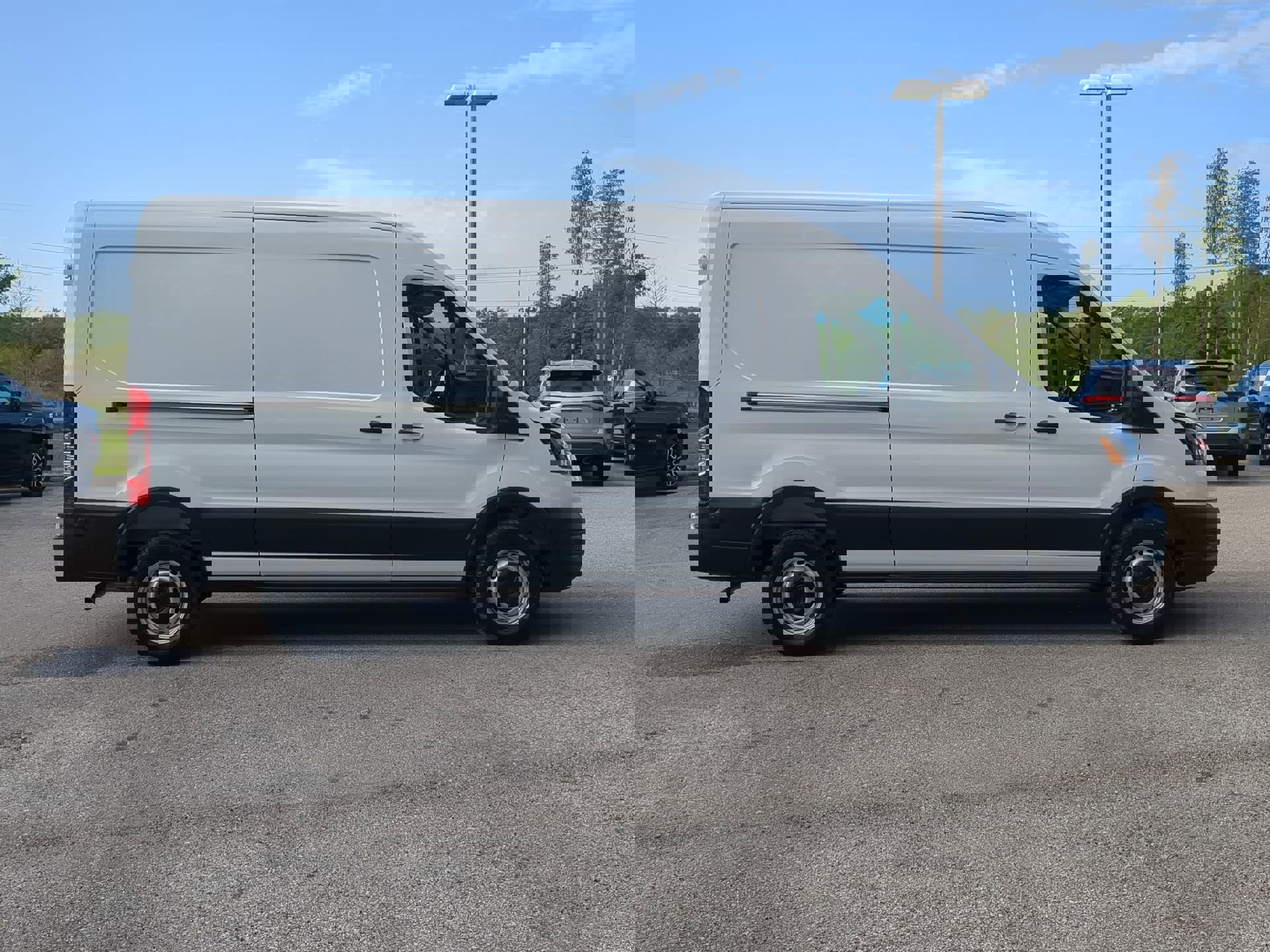 New 2026 Ford Transit 250 148 Medium Roof image 41
