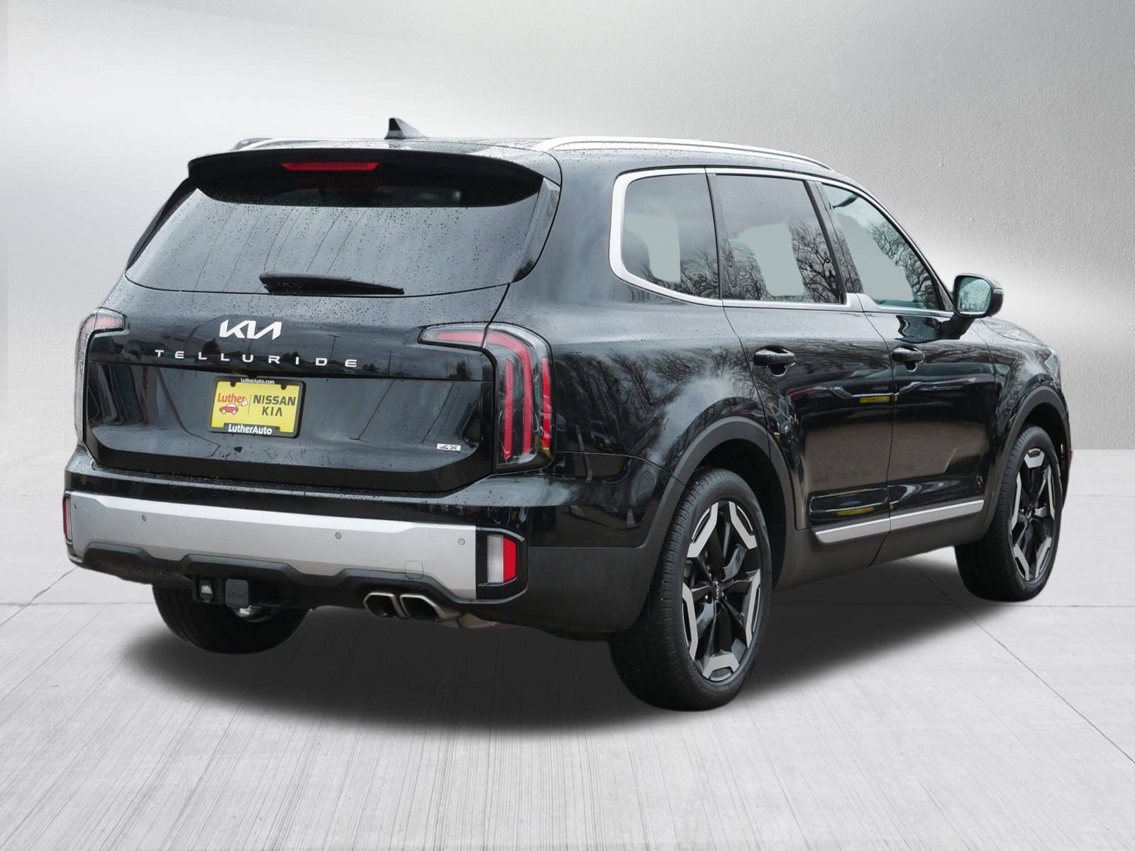 Certified 2024 Kia Telluride EX w/ EX Captain's Chair Package image 7