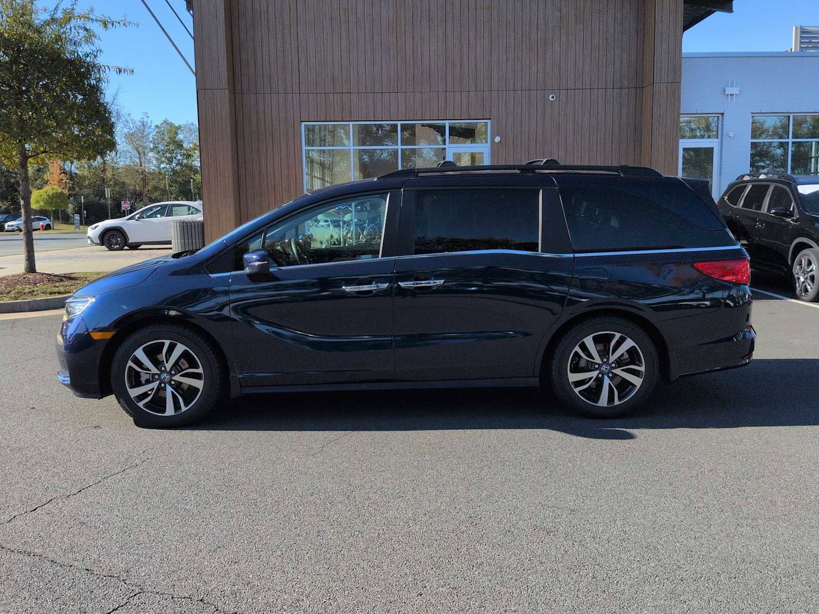 Used 2024 Honda Odyssey Touring image 5