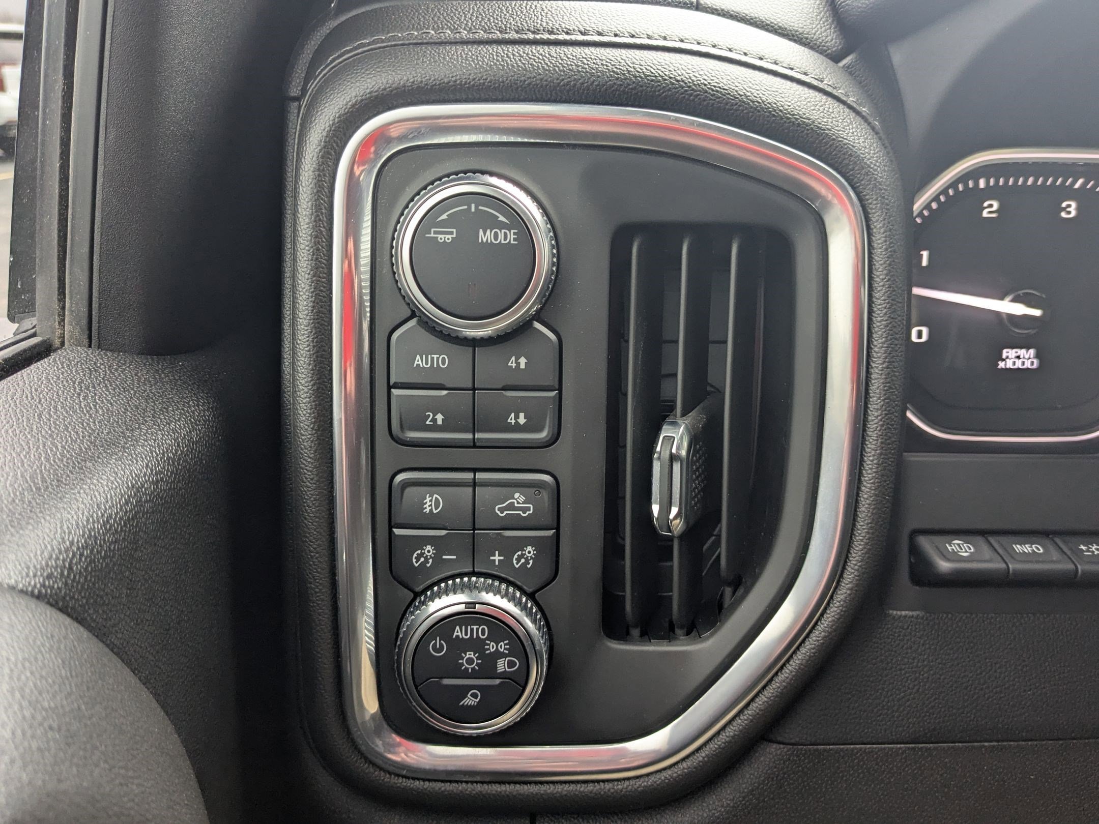 Used 2022 GMC Sierra 3500 Denali w/ Denali Ultimate Package image 20