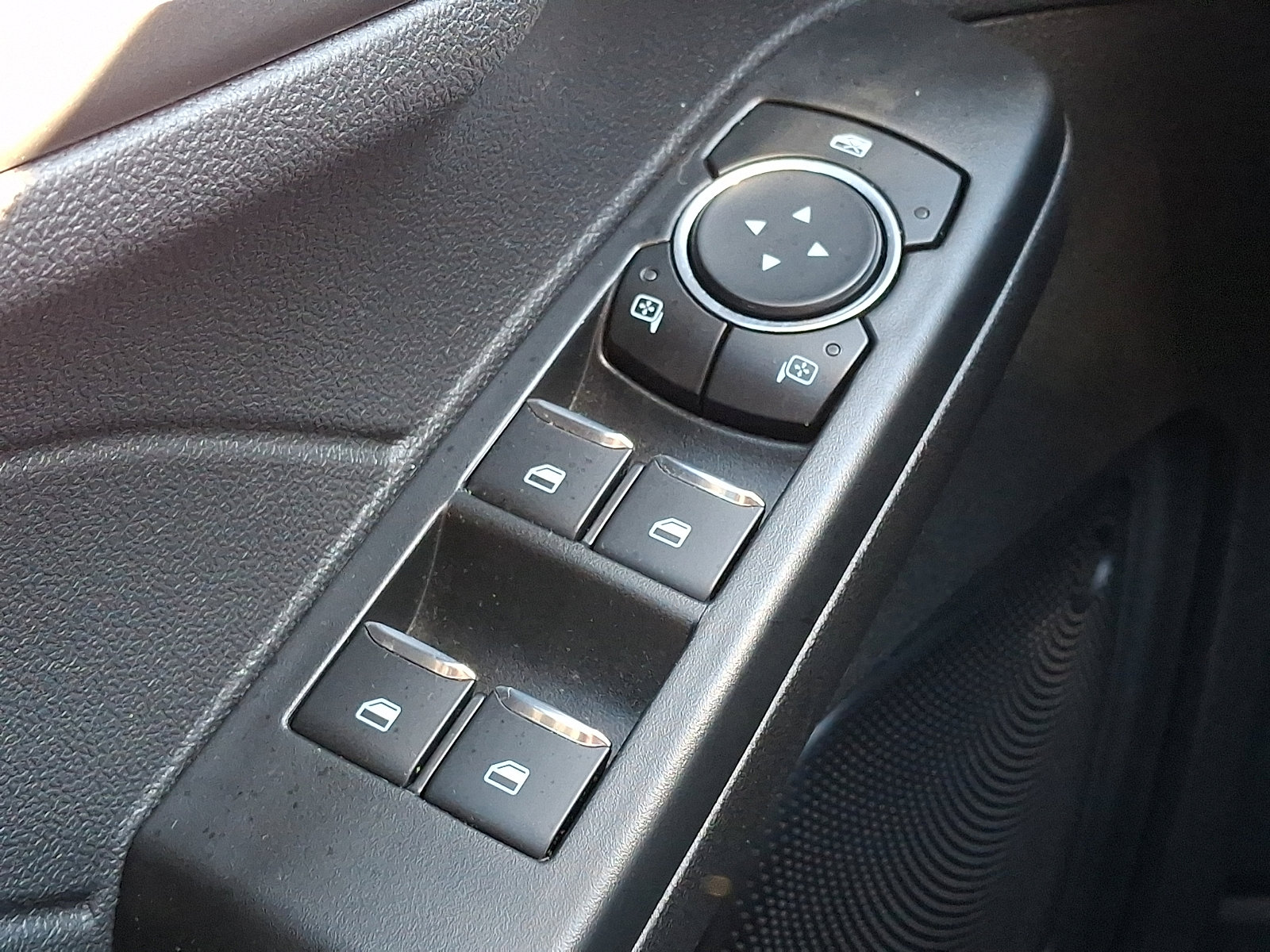 Certified 2025 Ford Escape Active AWD/4WD image 28