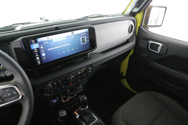 Used 2024 Jeep Wrangler Unlimited Sahara AWD/4WD image 25