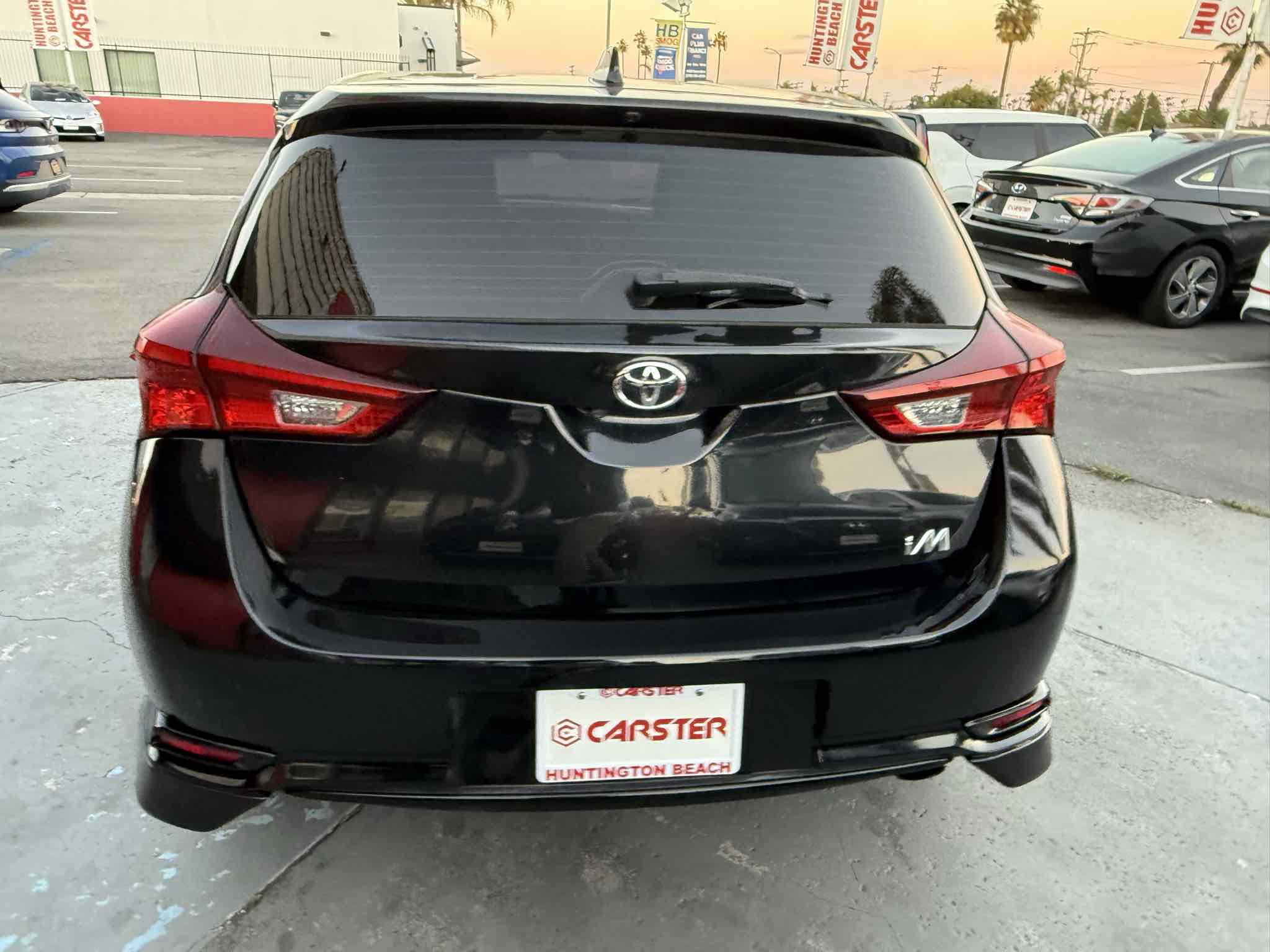 Used 2017 Toyota Corolla iM image 4