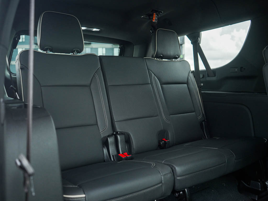 New 2026 GMC Yukon XL Elevation w/ LPO, Elevation Black Package AWD/4WD image 14