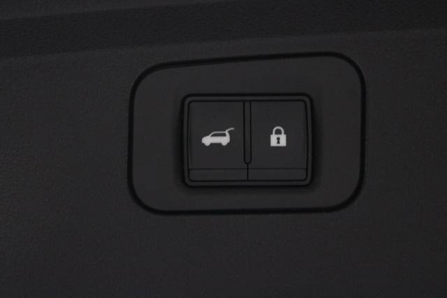 Certified 2025 Nissan Armada SL RWD image 18