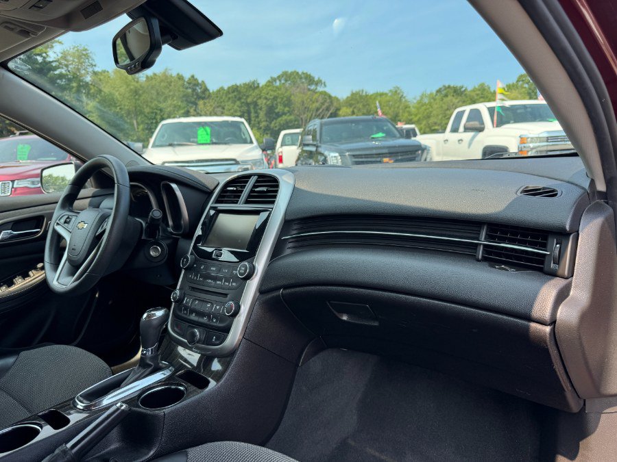 Used 2015 Chevrolet Malibu LT FWD image 19