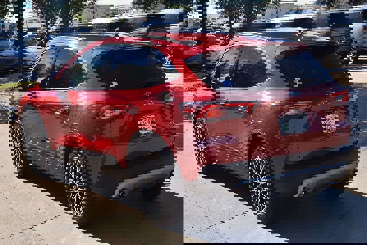 Used 2024 Ford Escape SE image 10