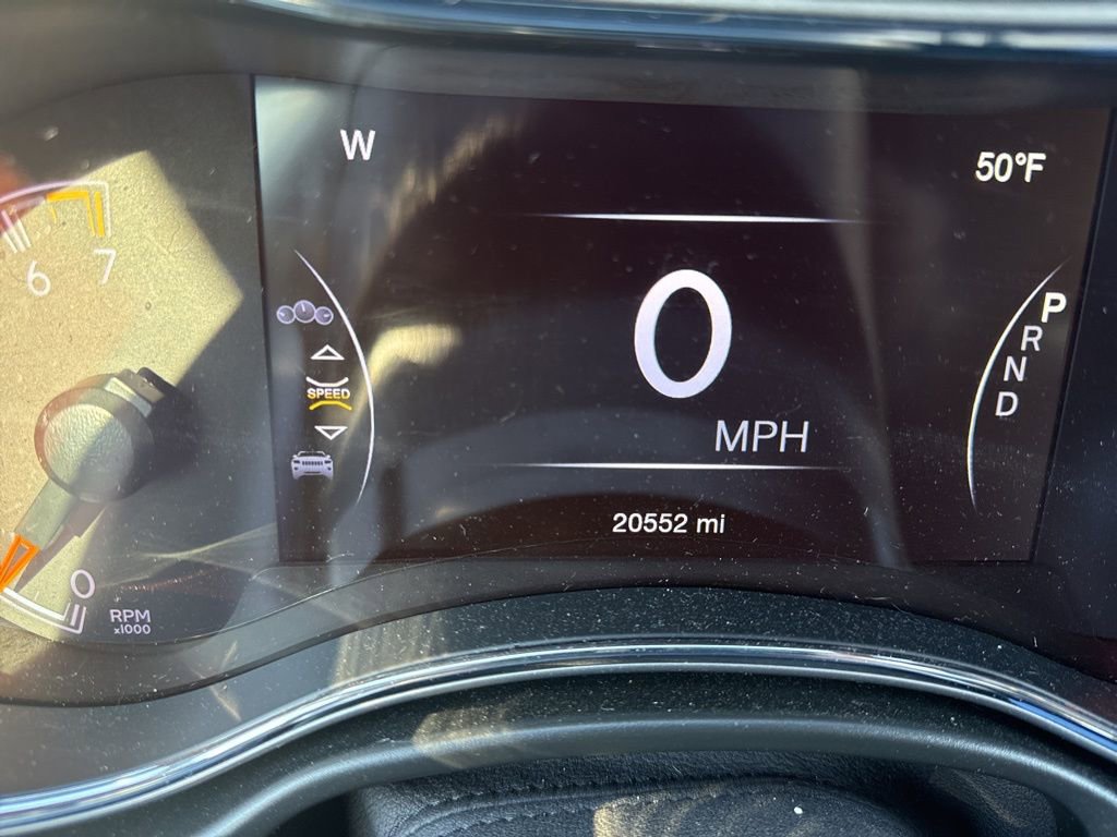 Used 2021 Jeep Grand Cherokee Limited w/ Luxury Group II image 18