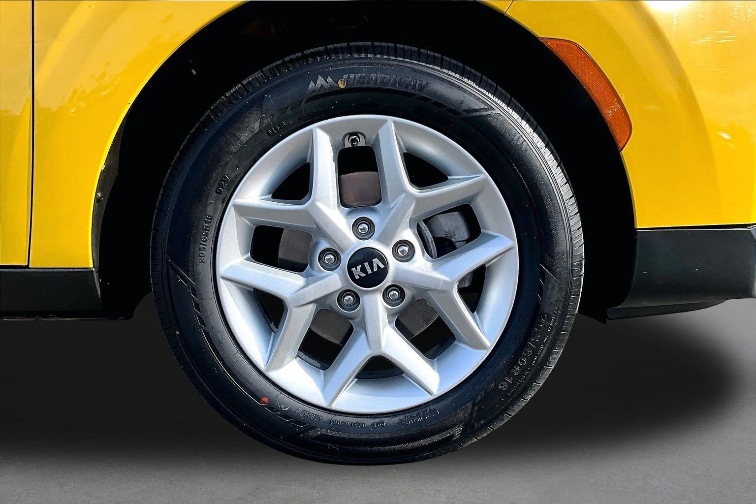 Used 2020 Kia Soul S FWD image 8