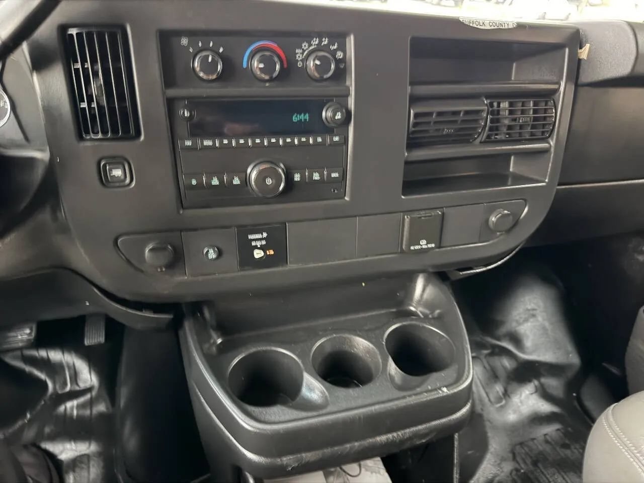 Used 2015 Chevrolet Express 2500 w/ Cold Climate Package RWD image 29