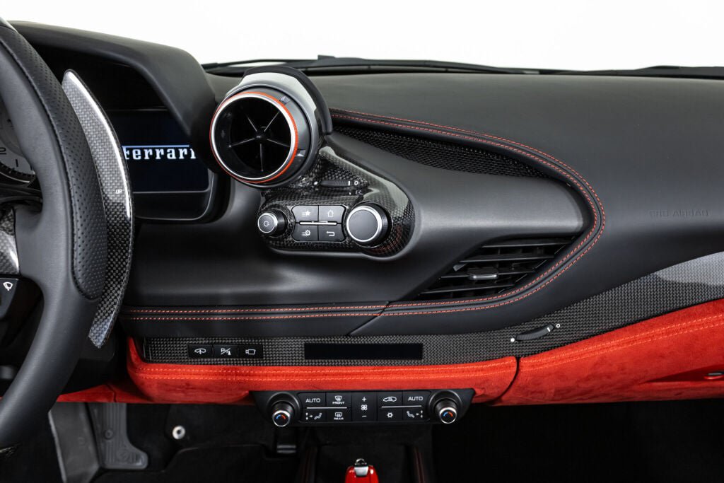 Used 2022 Ferrari F8 Tributo RWD image 45