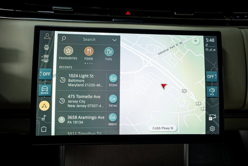 Used 2024 Land Rover Range Rover SE image 43