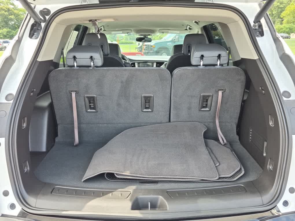 Used 2018 Buick Enclave Essence FWD image 23