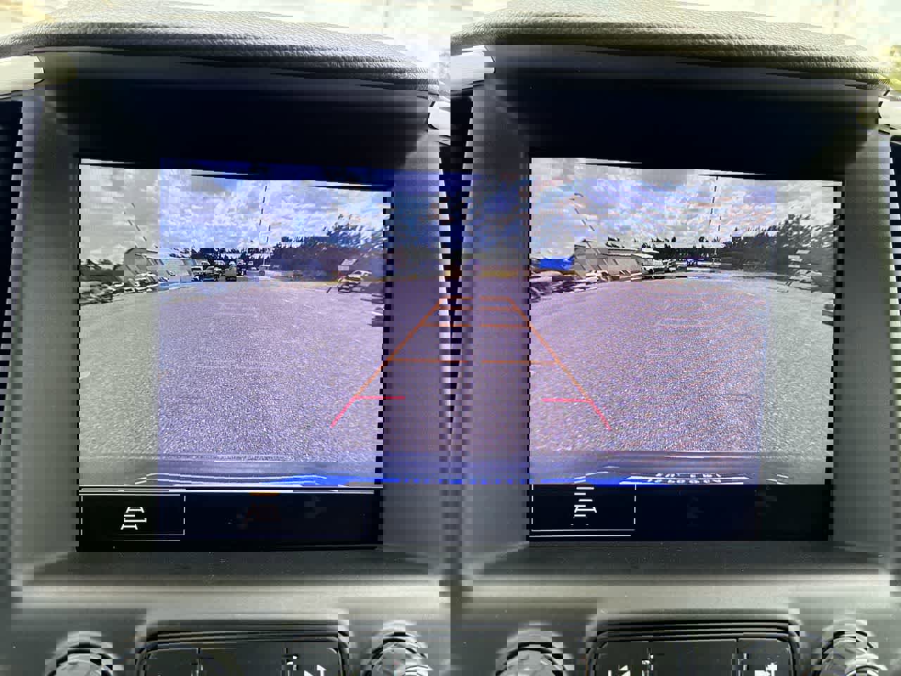 Used 2023 GMC Terrain SLT image 14