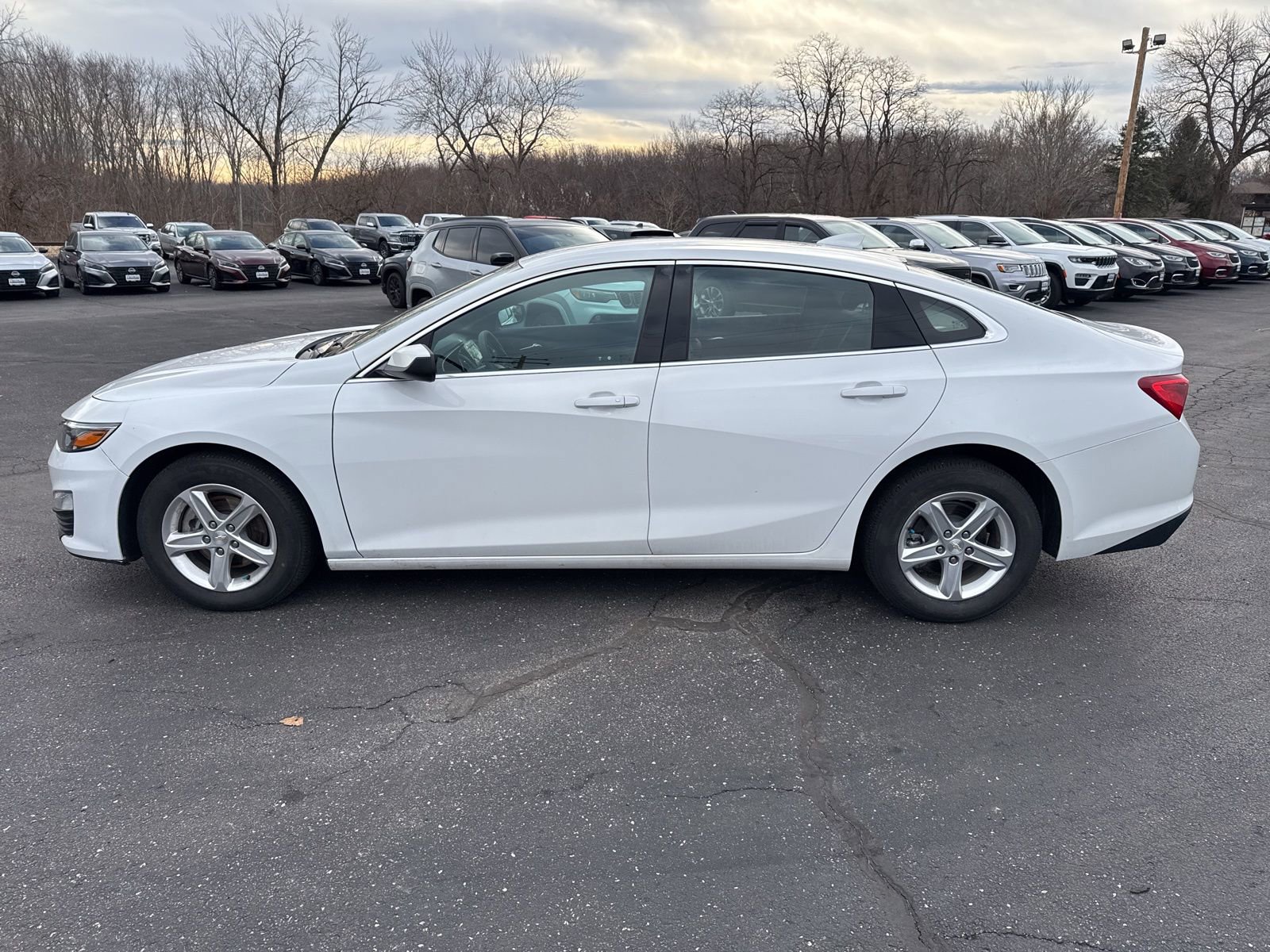 Used 2023 Chevrolet Malibu LT image 4