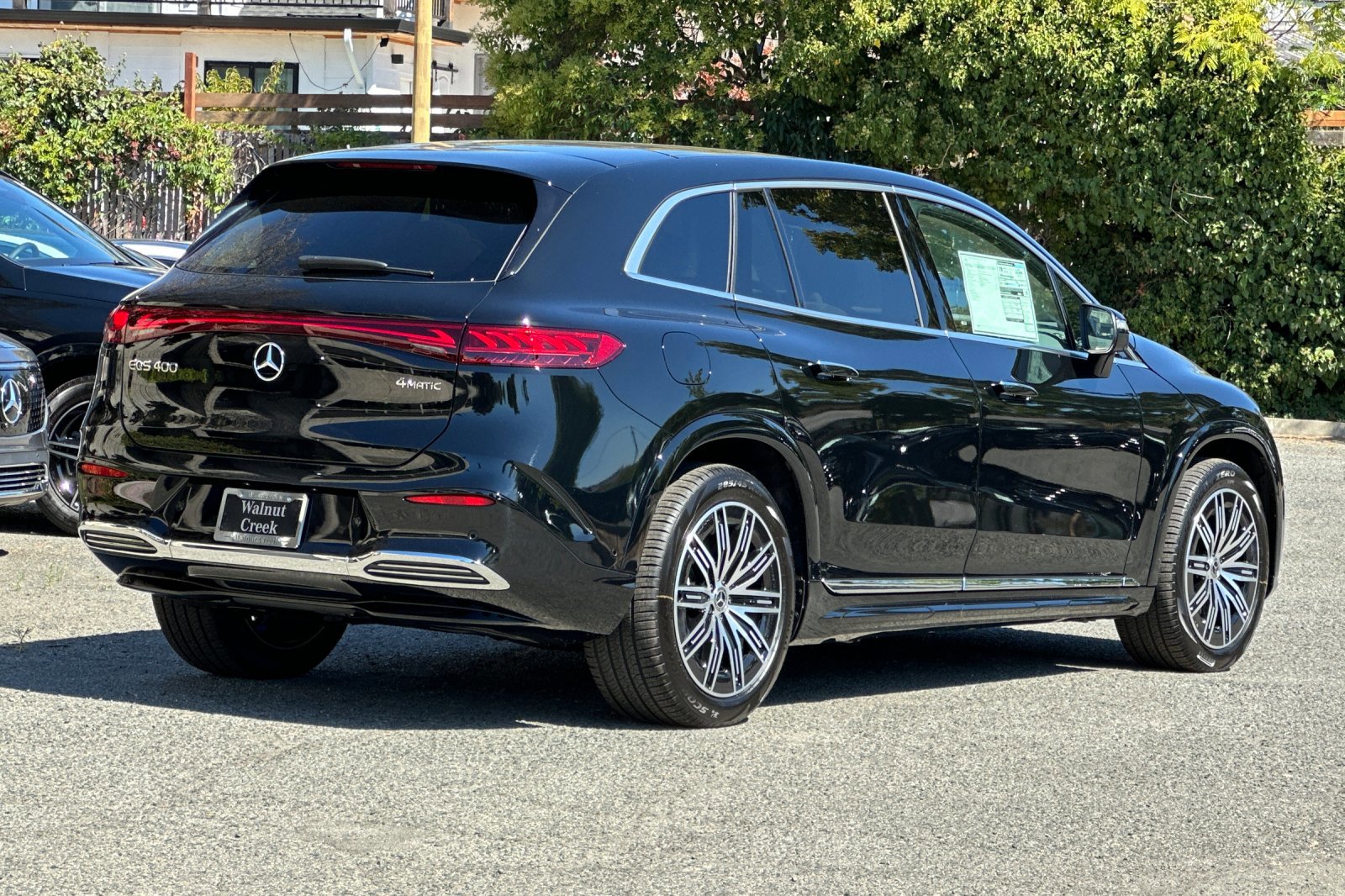 New 2026 Mercedes-Benz EQS 400 4MATIC SUV image 3