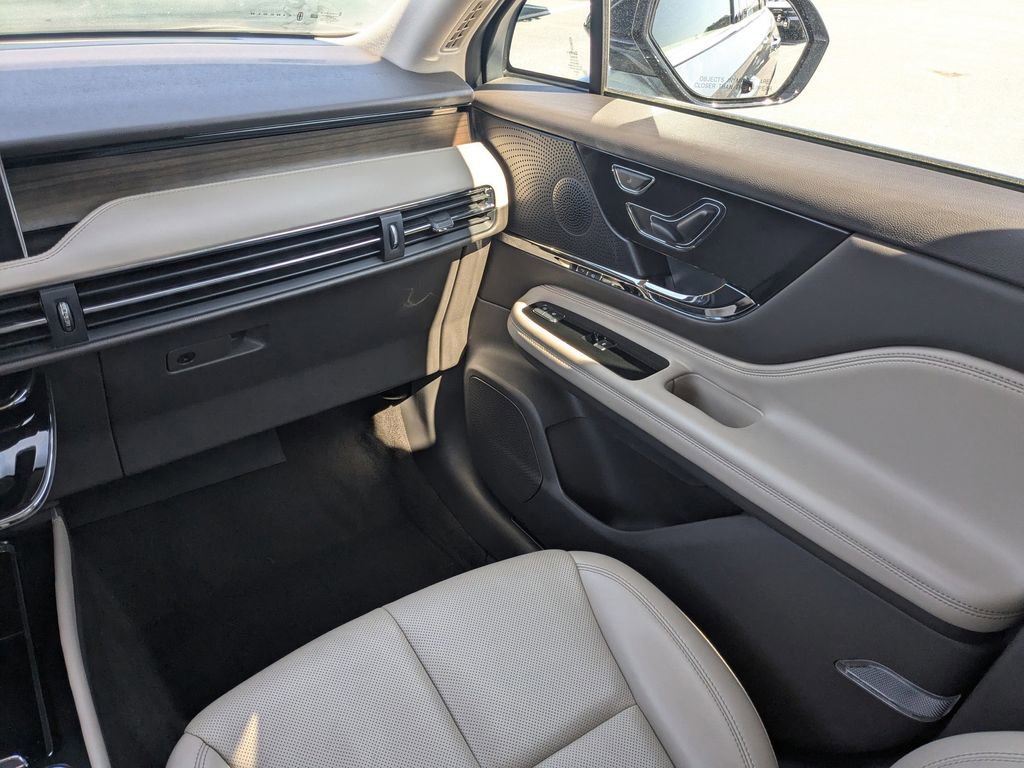 Used 2024 Lincoln Corsair Grand Touring image 20