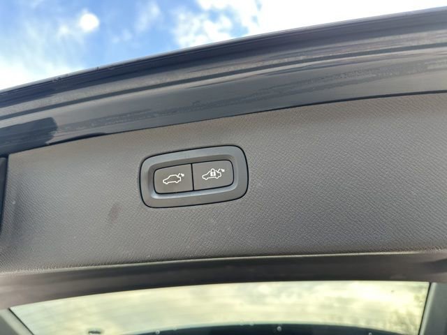 Used 2021 Volvo XC90 T8 Inscription Expression w/ Climate Package image 35