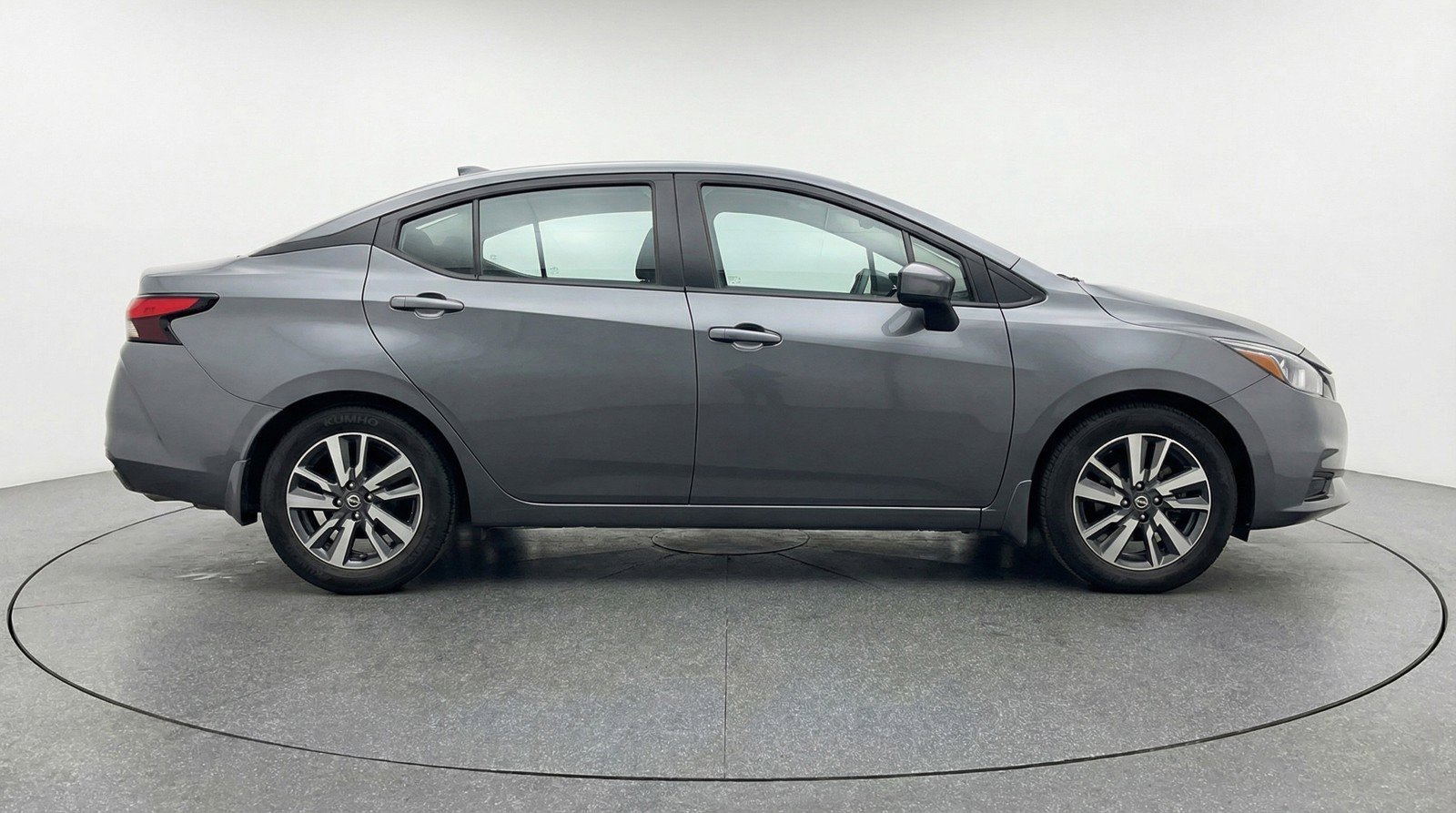 Used 2025 Nissan Versa SV image 11