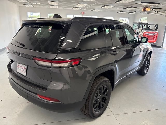 New 2026 Jeep Grand Cherokee Altitude AWD/4WD image 7