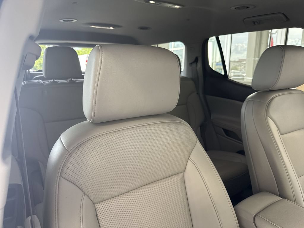 Certified 2022 GMC Acadia SLT FWD image 13