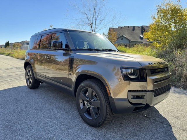 New 2026 Land Rover Defender 110 S image 4