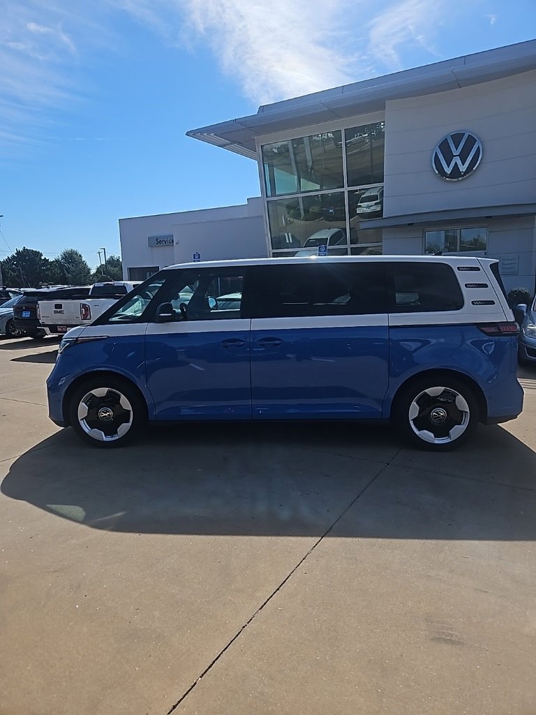 New 2025 Volkswagen ID. Buzz Pro S Plus image 8