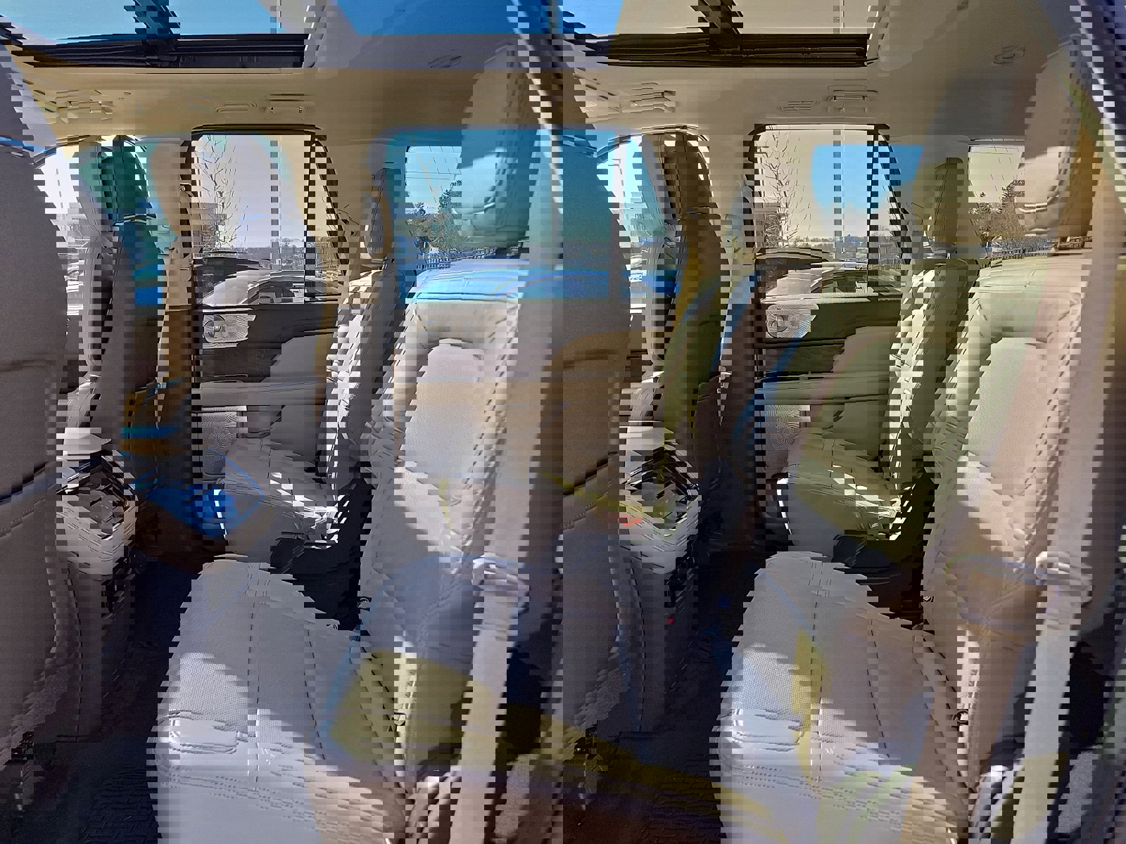 Used 2023 Lincoln Navigator Reserve image 11