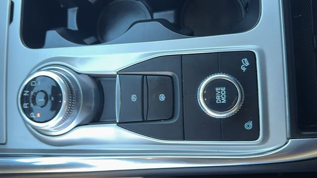 Certified 2022 Ford Explorer XLT w/ Equipment Group 202A image 26