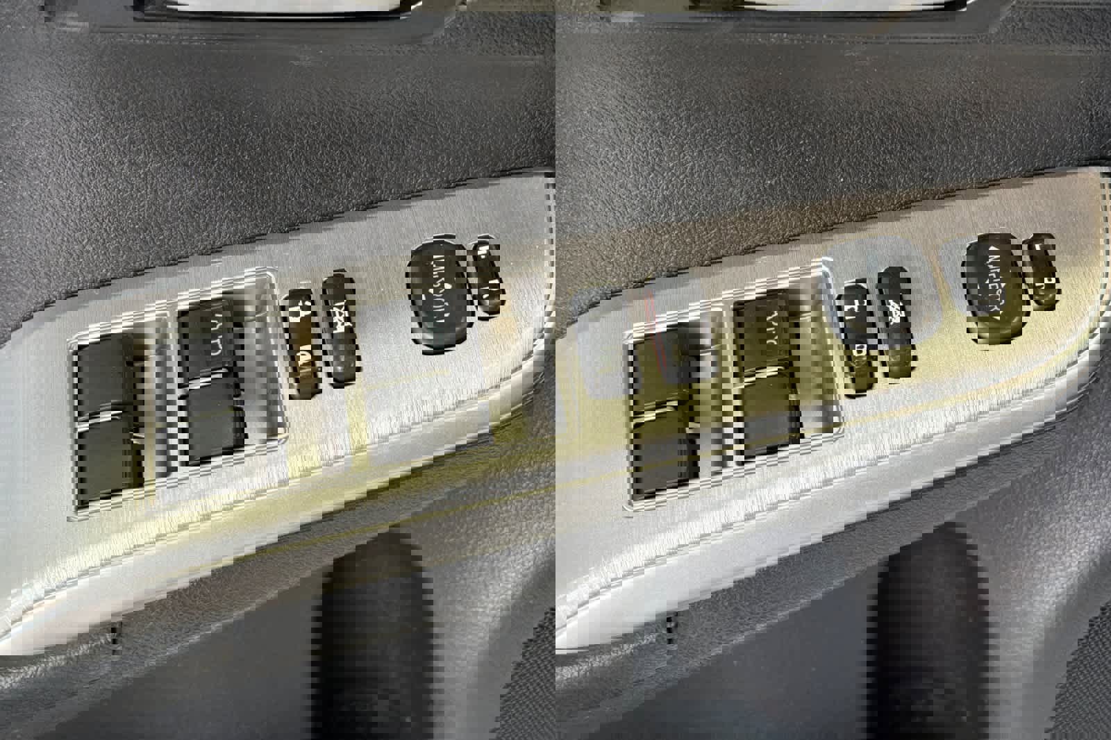 Used 2014 Toyota Camry Hybrid image 15