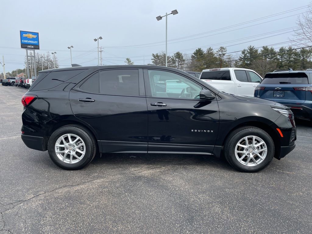 Used 2024 Chevrolet Equinox LS image 9