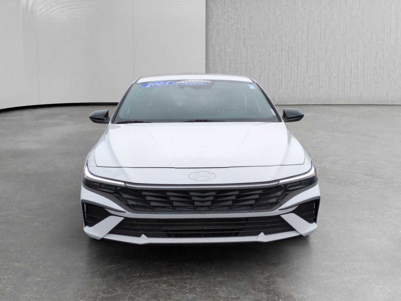 Used 2025 Hyundai Elantra Sport FWD image 2