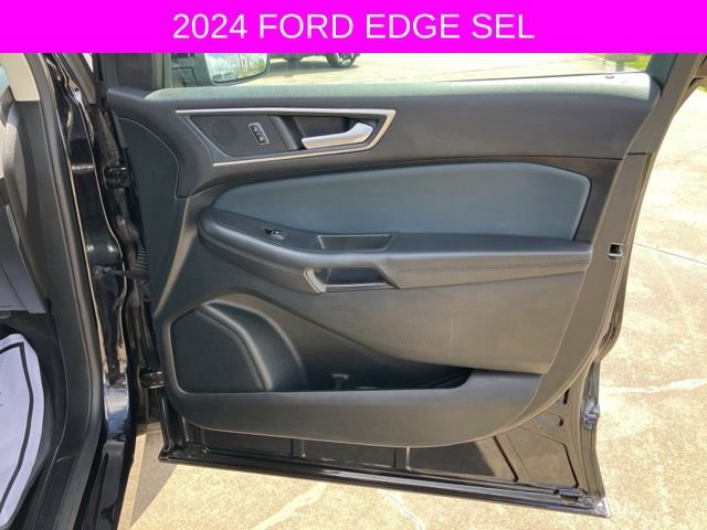 Used 2024 Ford Edge SEL w/ Sport Appearance Package image 13