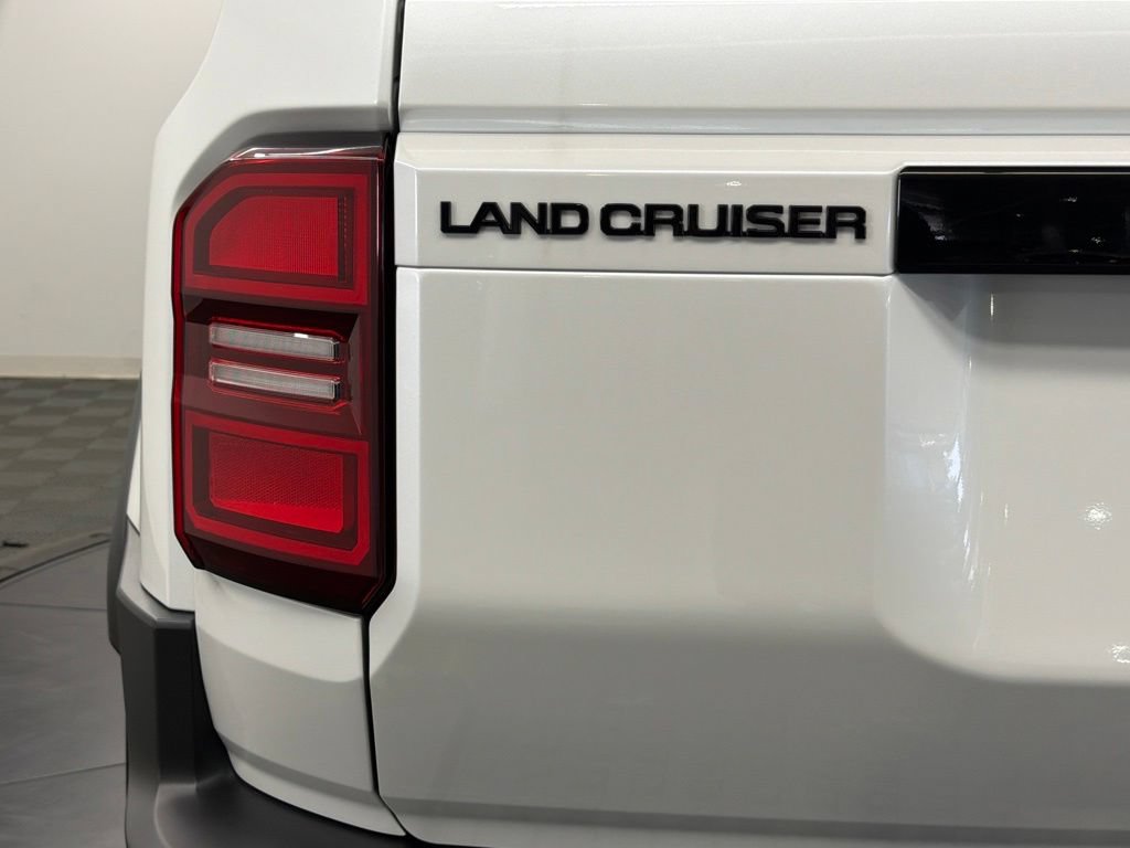 Used 2027 Toyota Land Cruiser AWD/4WD image 13