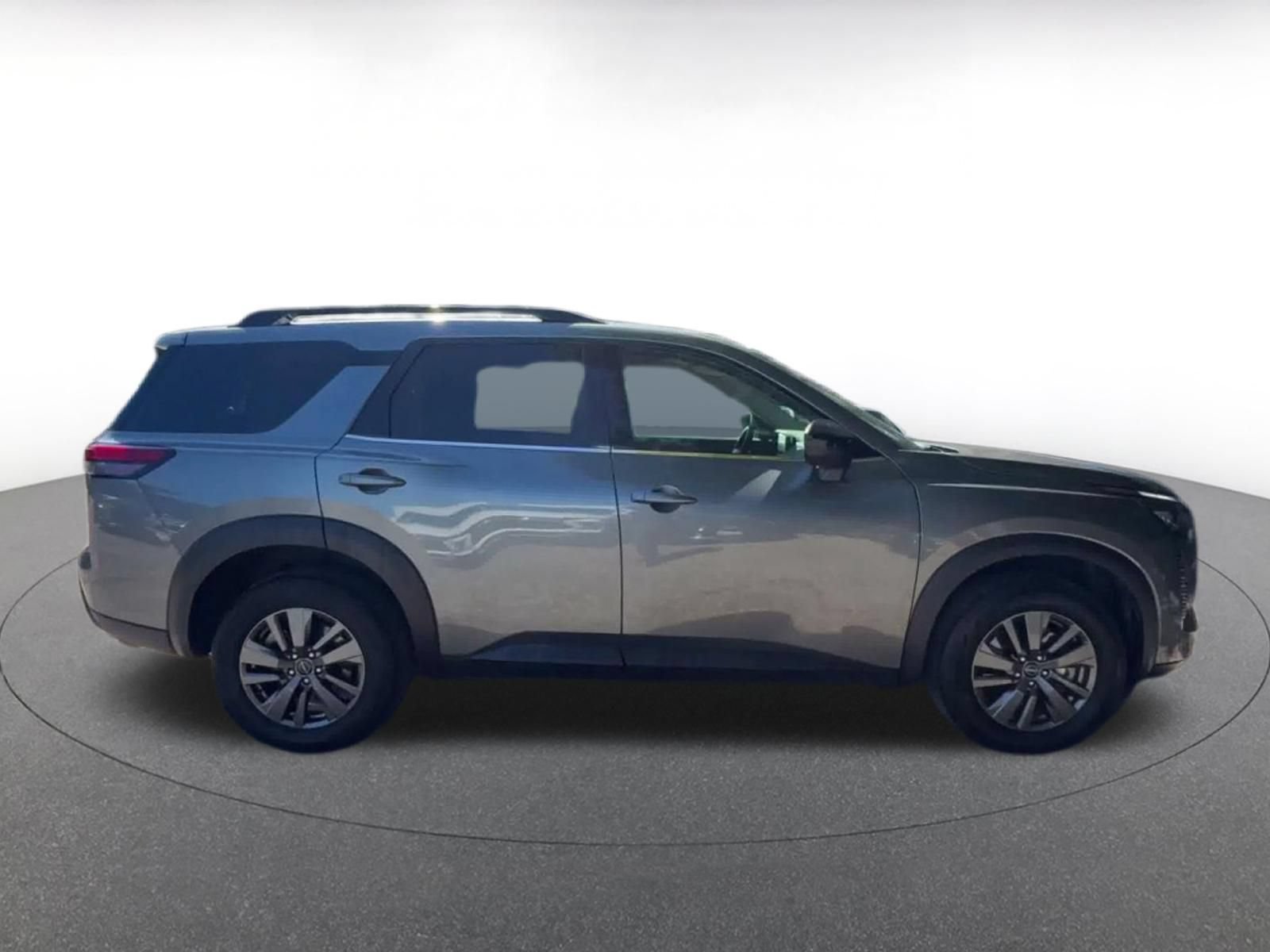 Used 2026 Nissan Pathfinder SV AWD/4WD image 15