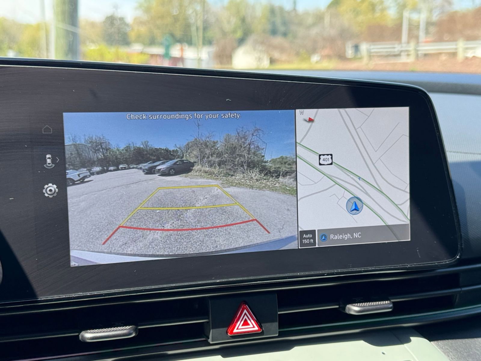 Used 2025 Hyundai Elantra Limited image 21