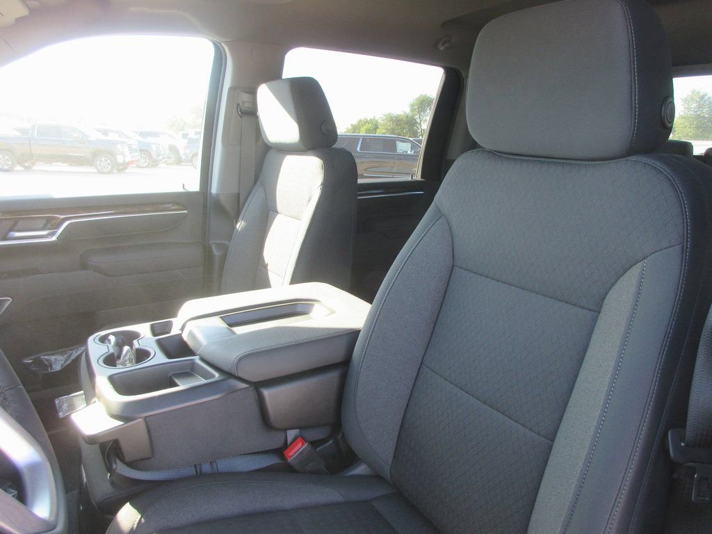 New 2026 GMC Sierra 2500 SLE w/ SLE Value Package; image 14