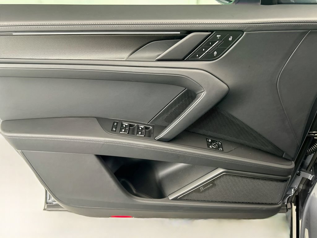 New 2026 Porsche Cayenne Turbo AWD/4WD image 24