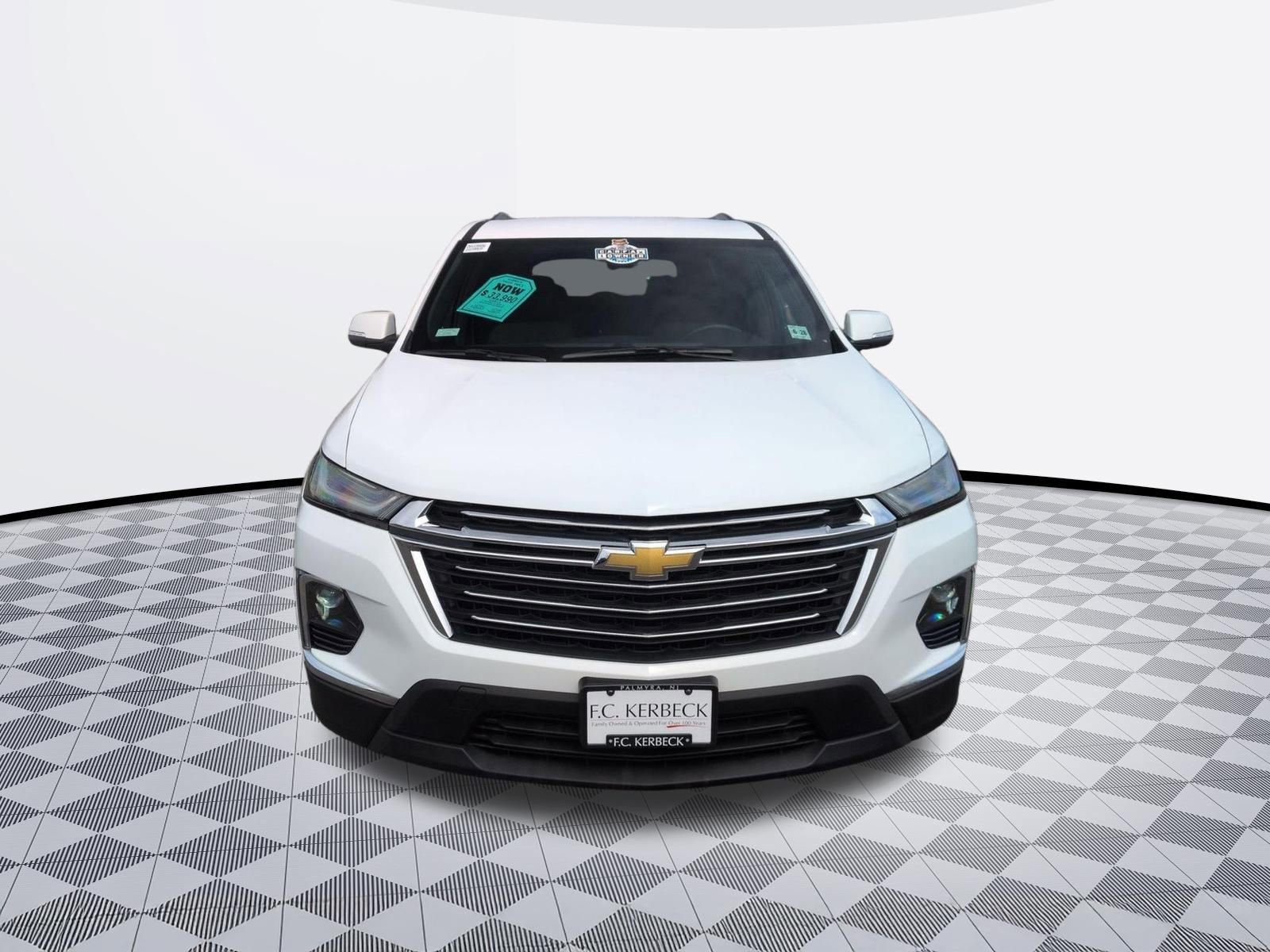 Certified 2023 Chevrolet Traverse LT image 3