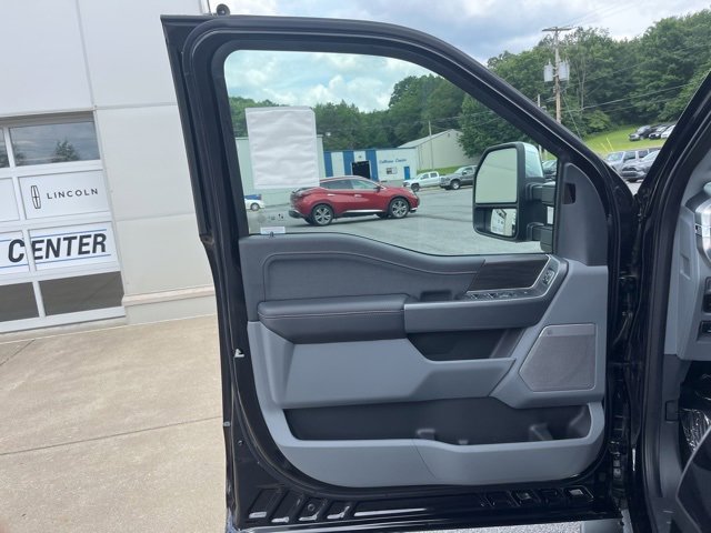 New 2025 Ford F150 Lariat w/ Equipment Group 501A Mid image 29