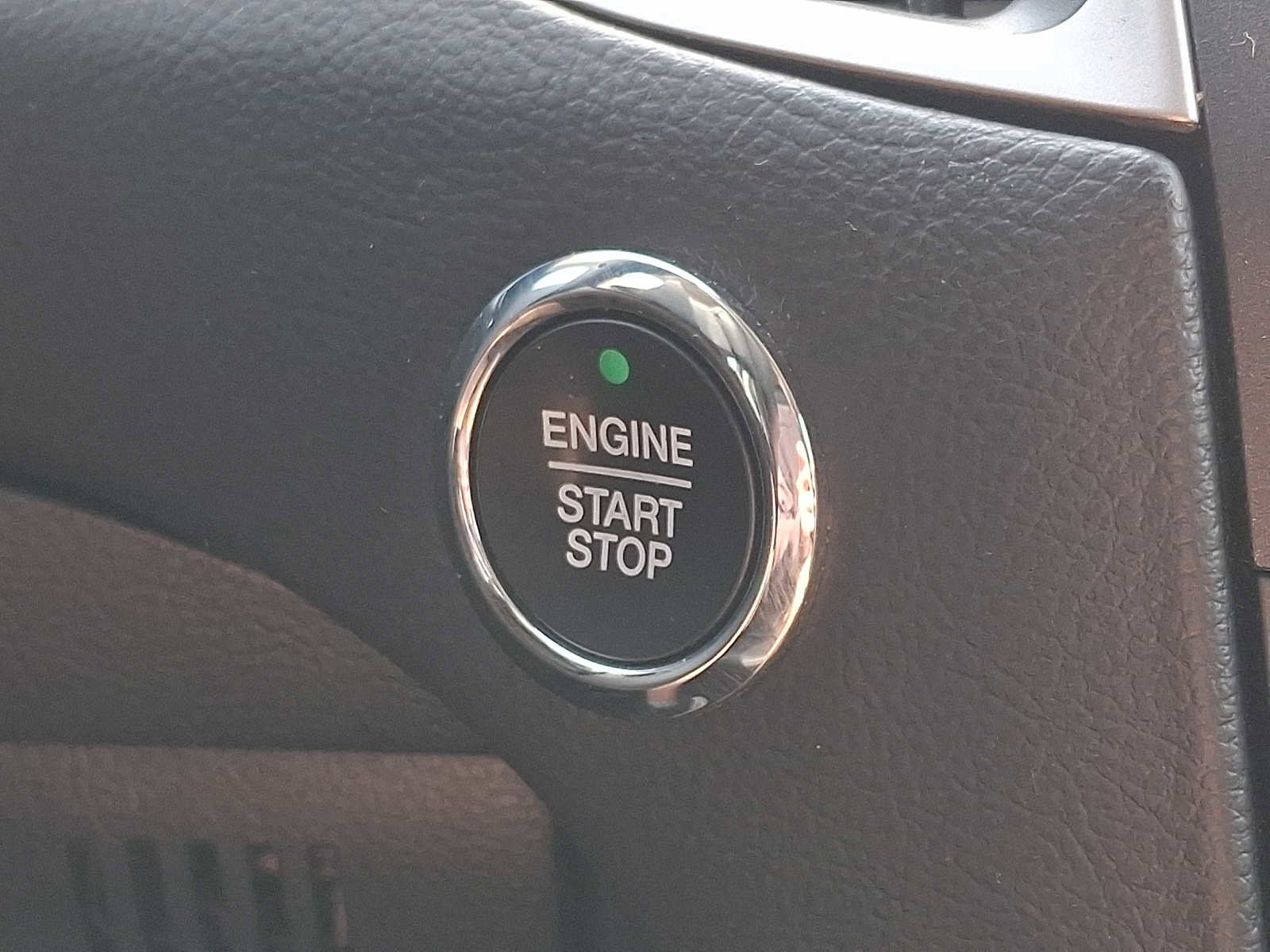 Used 2019 Ford Edge SEL w/ Equipment Group 201A image 24